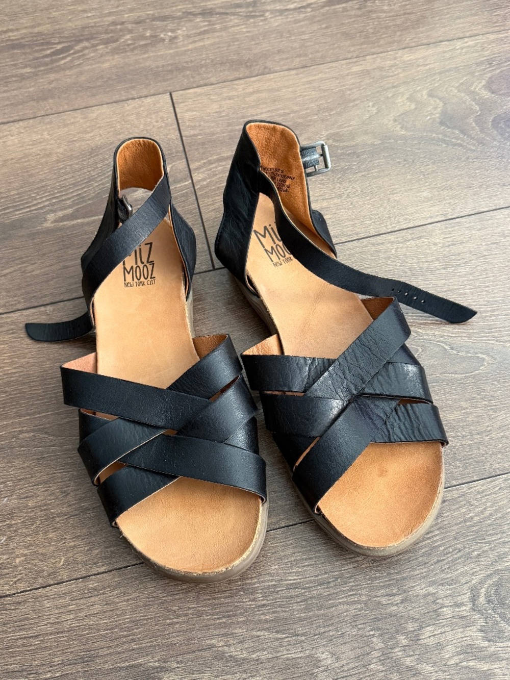 EU 39 - Miz Mooz (Black Sandals)